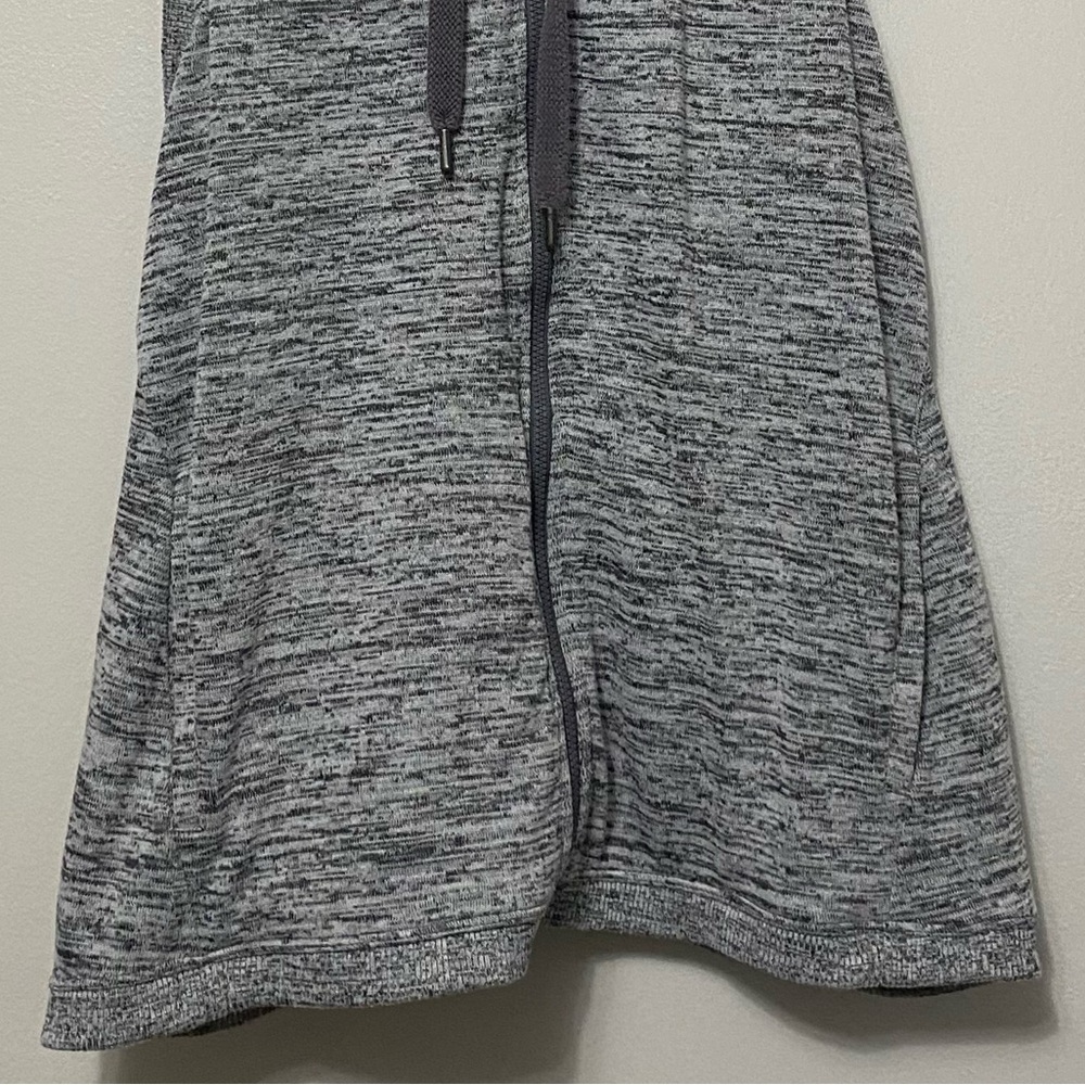 Athleta Women's Blissful Balance Vest Open Back Hooded Size Ex Small Grey Zip Up - Picture 7 of 15